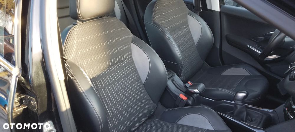 Peugeot 2008 PureTech 110 Stop&Start Active - 22