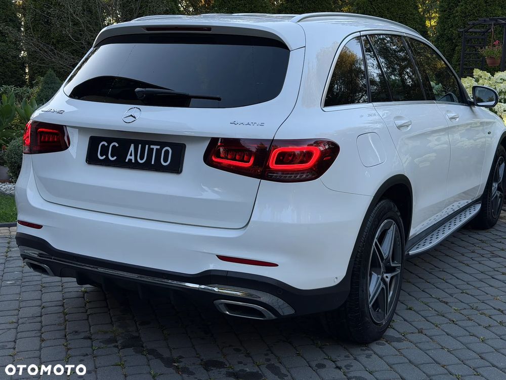 Mercedes-Benz GLC 250 4Matic 9G-TRONIC AMG Line - 11