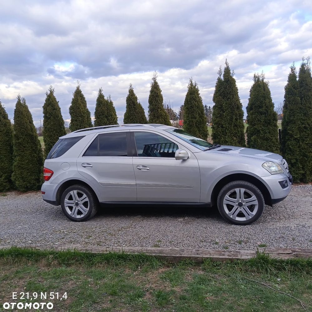 Mercedes-Benz ML - 24