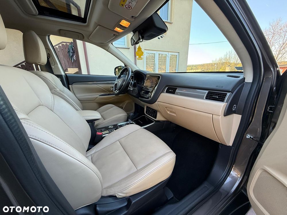 Mitsubishi Outlander 2.0 Intense Comfort 4WD CVT - 16