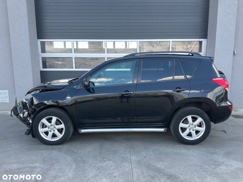 Toyota RAV4 - 7