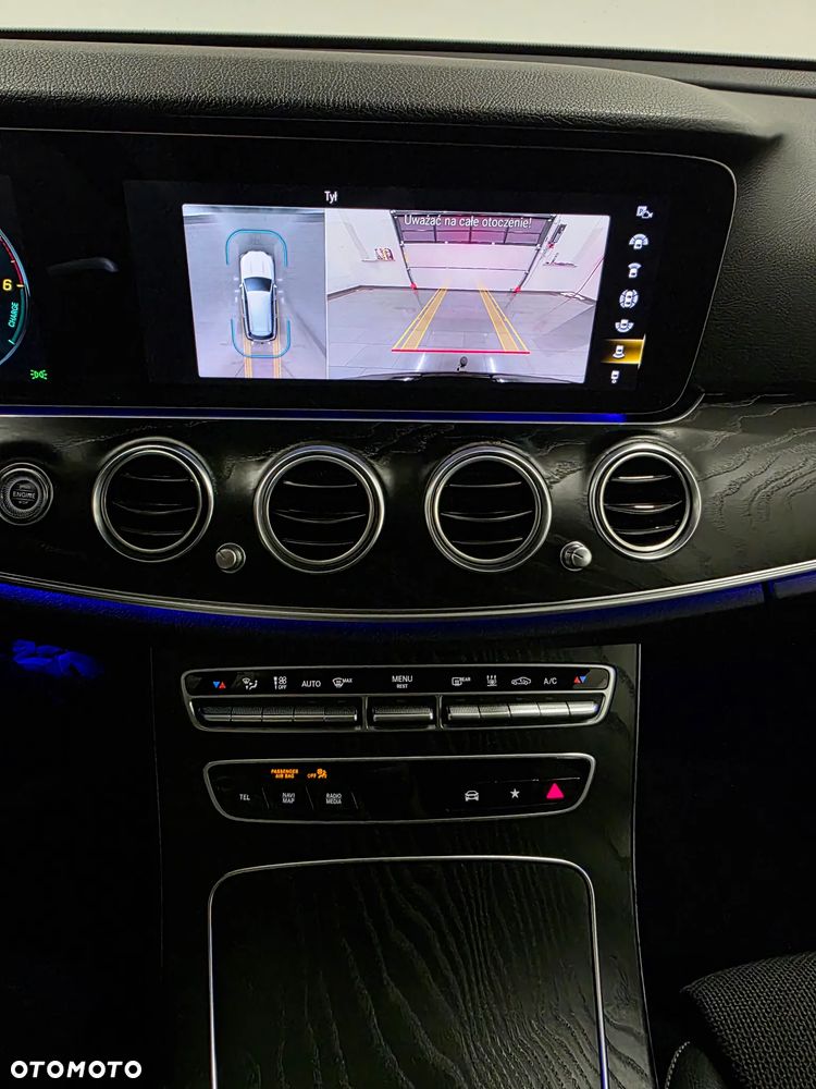 Mercedes-Benz Klasa E 300 de 4-Matic Exclusive - 9