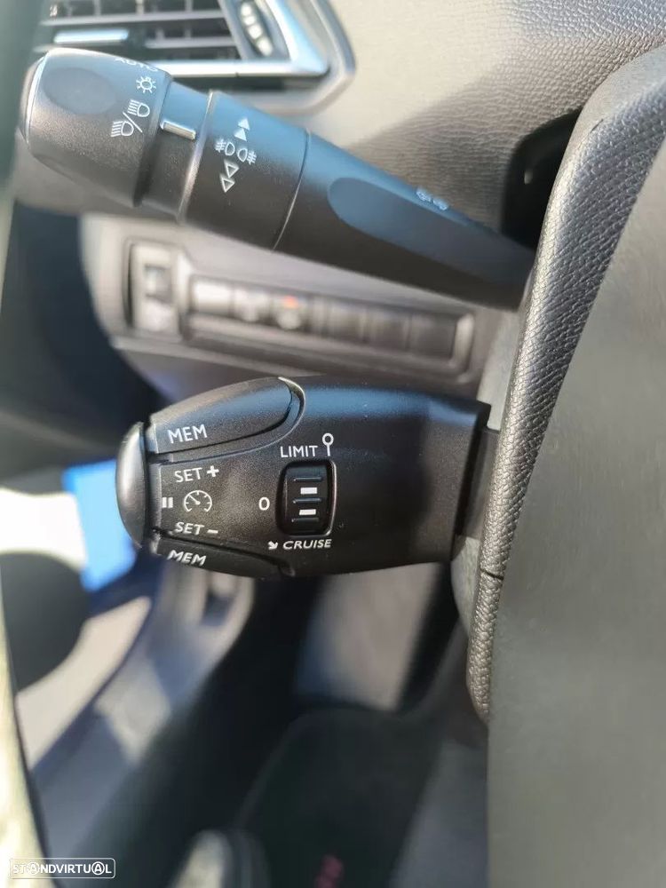 Peugeot 308 1.6 BlueHDi Allure - 19