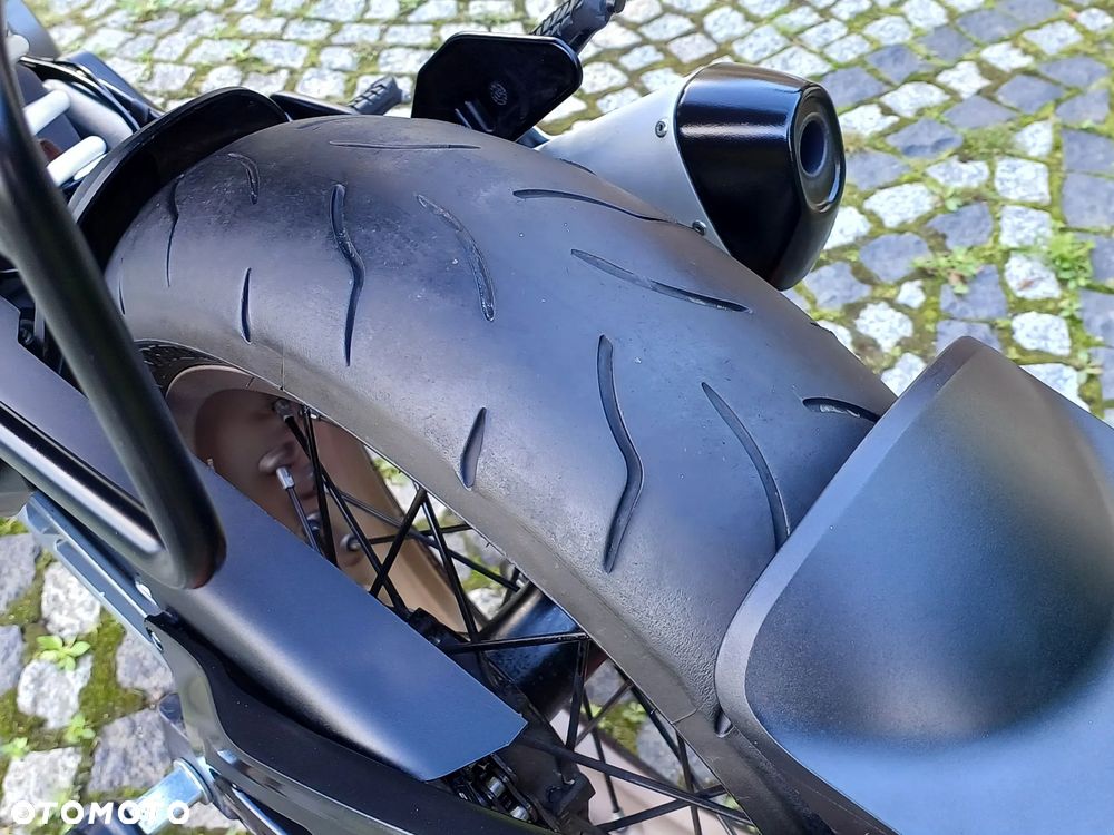 Husqvarna Vitpilen - 24