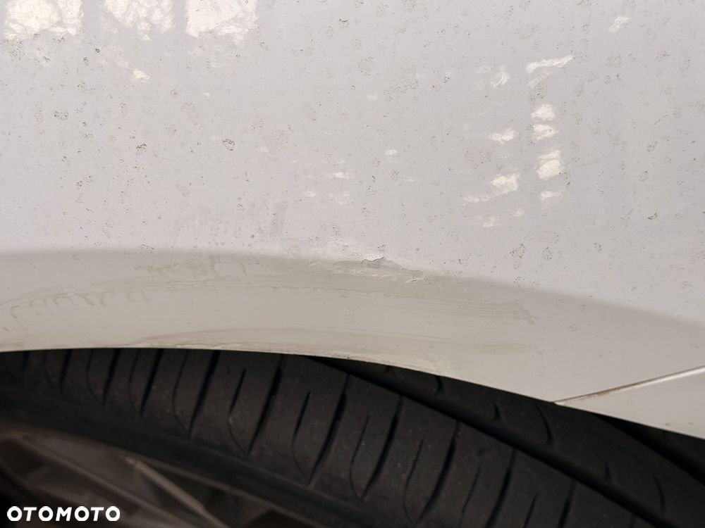 Hyundai Elantra - 3
