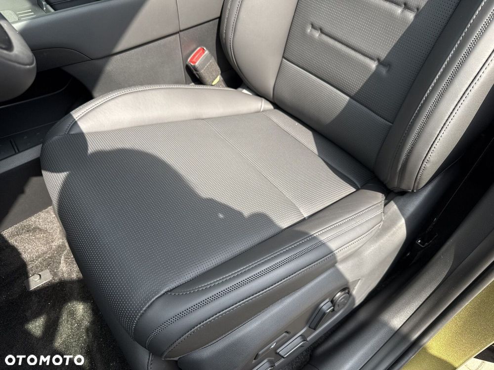 Hyundai Santa Fe - 25