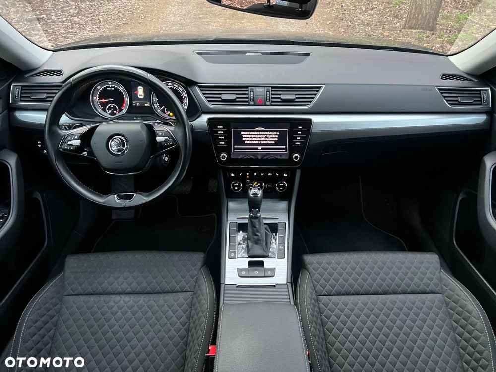 Skoda Superb 1.6 TDI Ambition DSG - 25