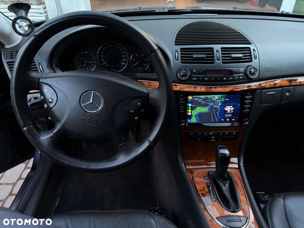 Mercedes-Benz Klasa E 320 CDI Elegance - 23