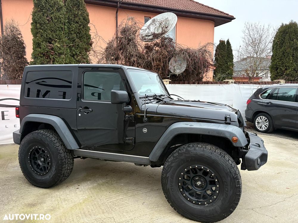 Jeep Wrangler - 8