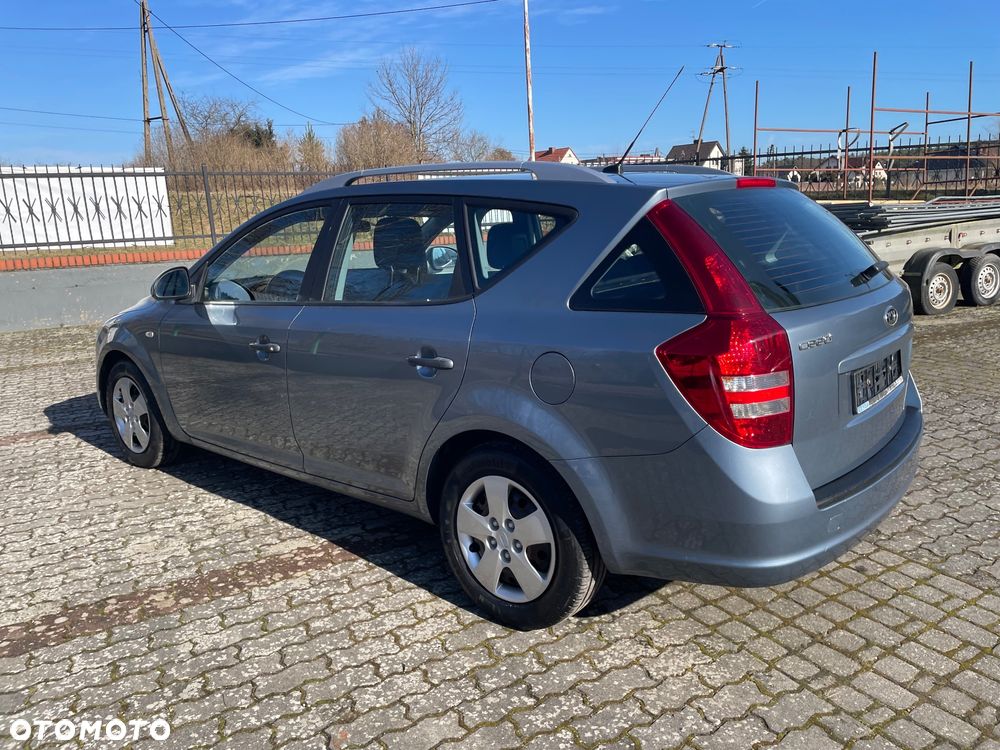 Kia Ceed 1.4 CVVT LX Basis - 4