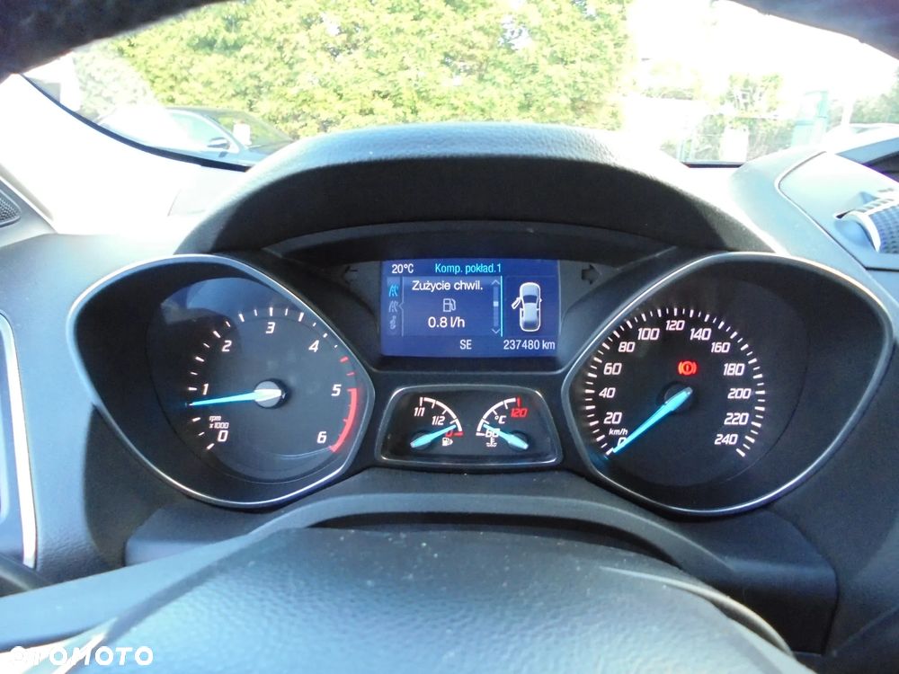 Ford Kuga 2.0 TDCi 4x2 Titanium - 24