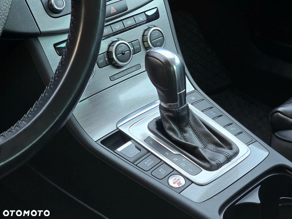 Volkswagen Passat 2.0 TDI Highline DSG - 15