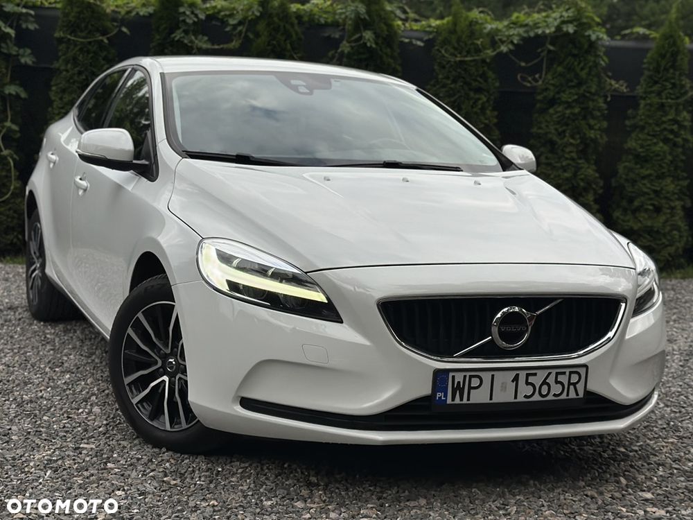 Volvo V40 D2 Momentum - 4