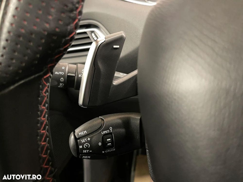 Peugeot 308 BlueHDi 130 EAT8 Stop & Start GT Pack - 26