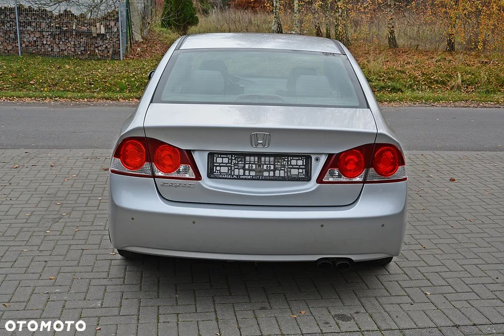 Honda Civic 1.8 Executive - 12