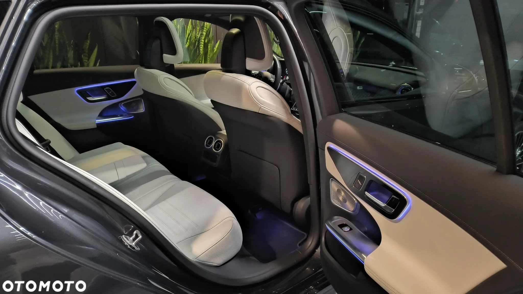 Mercedes-Benz Klasa C 200 T 9G-TRONIC AMG Line - 19