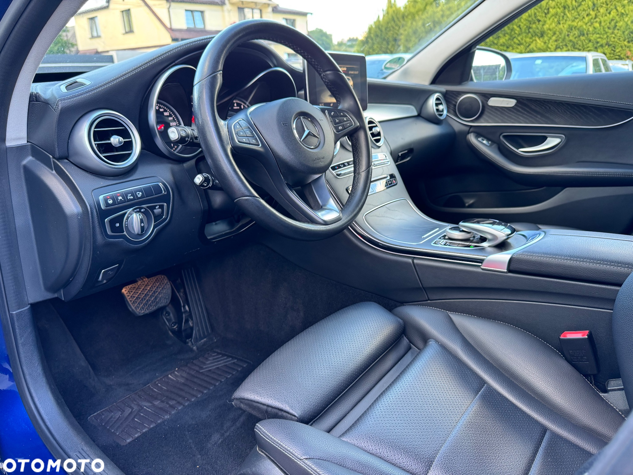 Mercedes-Benz Klasa C 250 T 7G-TRONIC AMG Line - 18