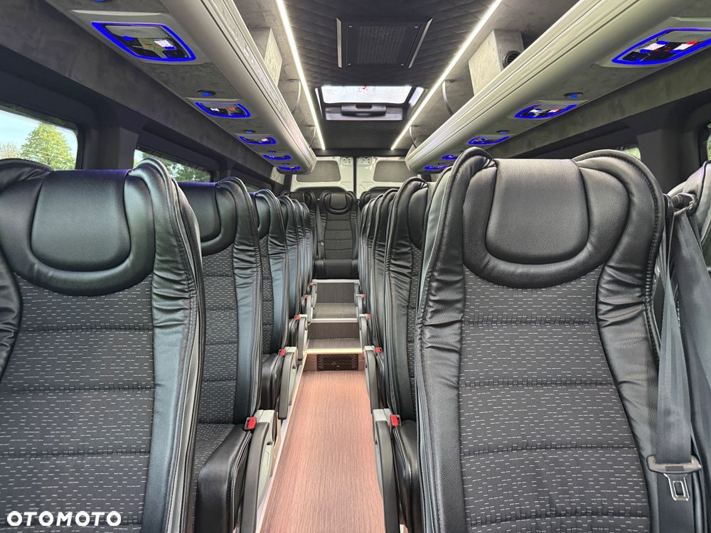 Mercedes-Benz Sprinter 519 - 37