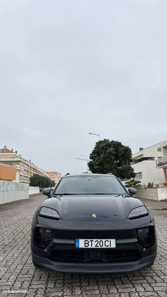 Porsche Macan Electric - 10