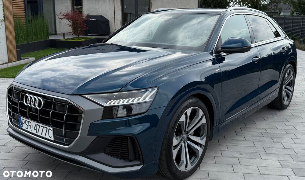 Audi Q8 - 8