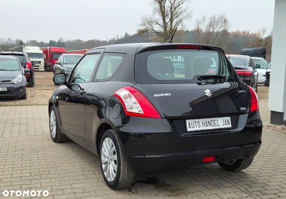 Suzuki Swift - 4