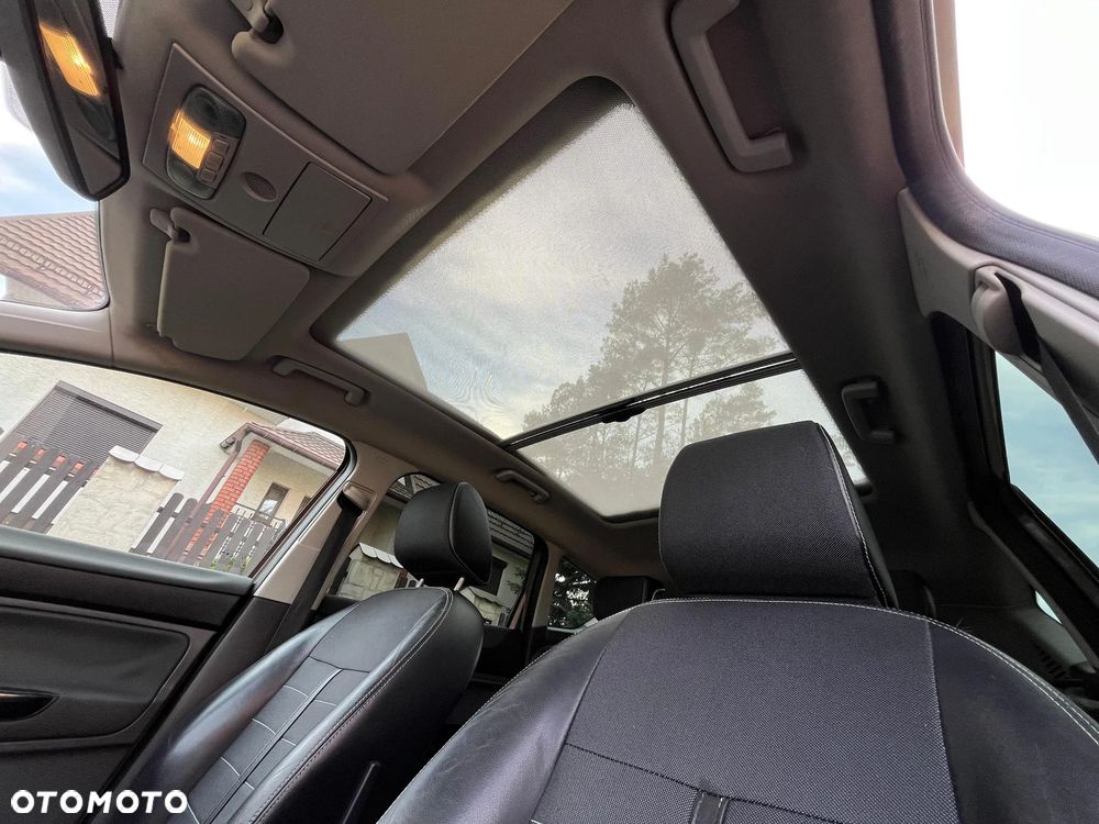 Ford Kuga 2.0 TDCi 4x4 Titanium - 24