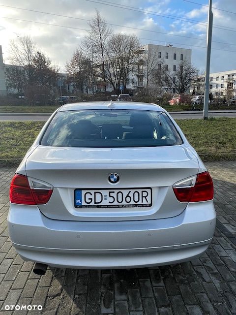 BMW Seria 3 318i - 2