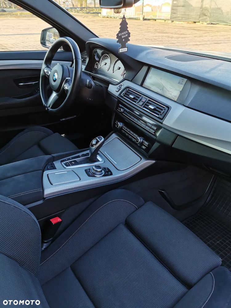 BMW Seria 5 525d xDrive - 30
