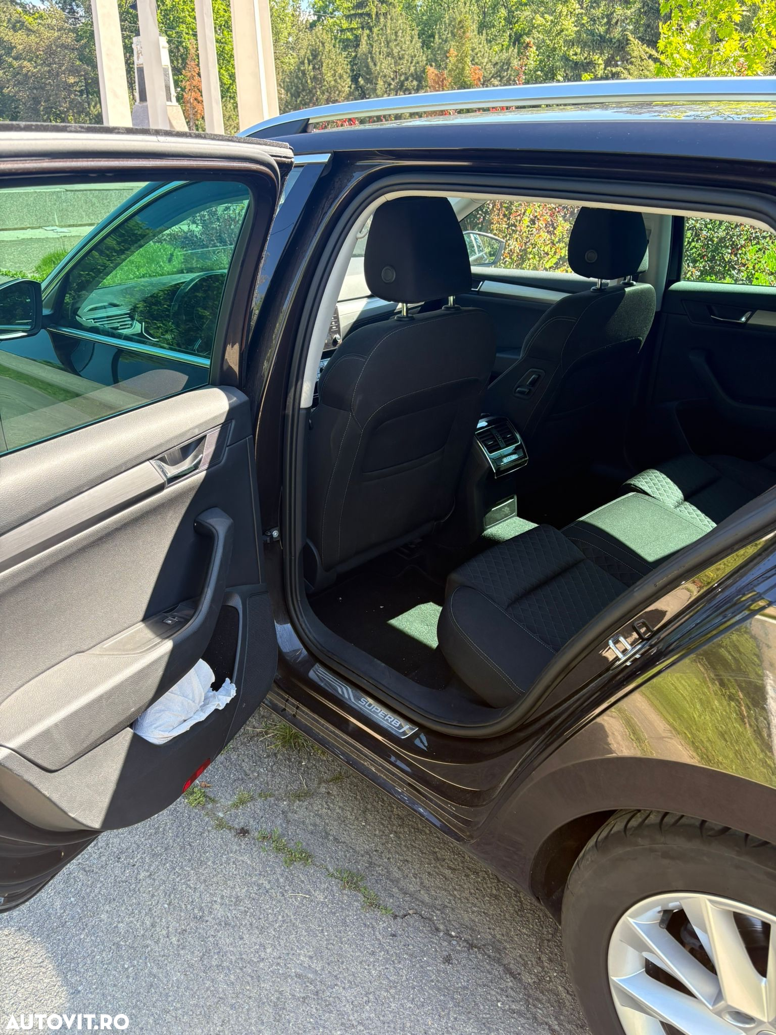 Skoda Superb Combi 2.0 TDI DSG Style - 11
