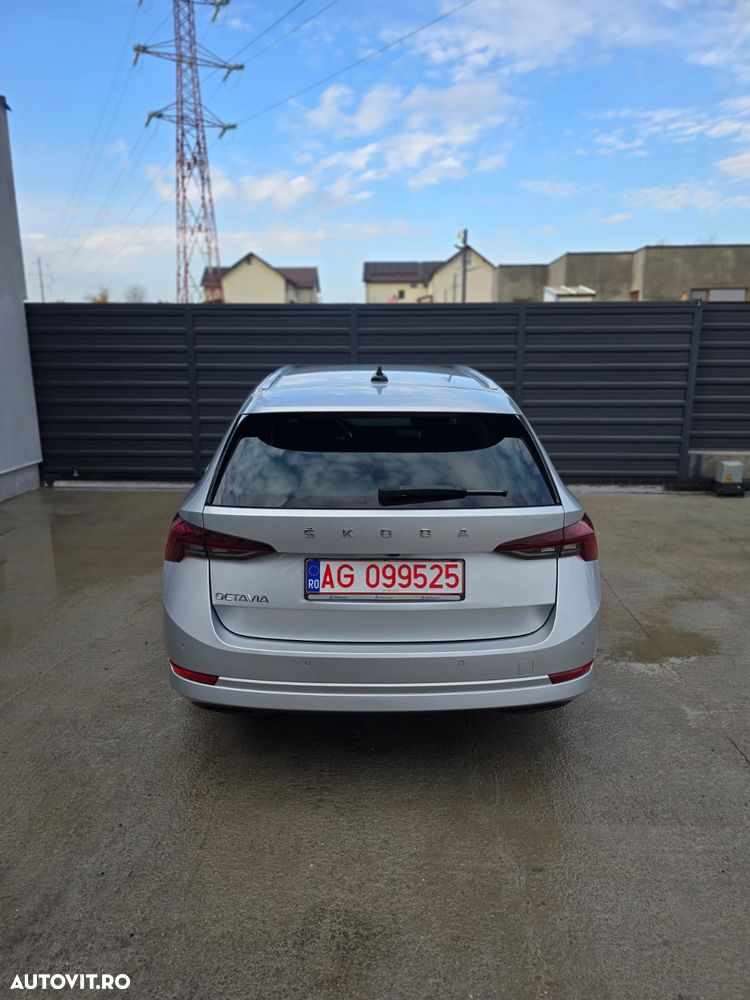 Skoda Octavia 2.0 TDI DSG Sportline - 2