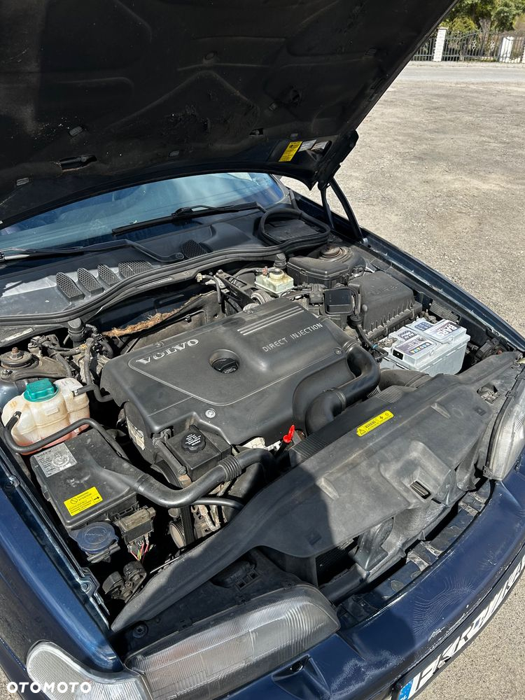 Volvo V70 2.5TDI - 7