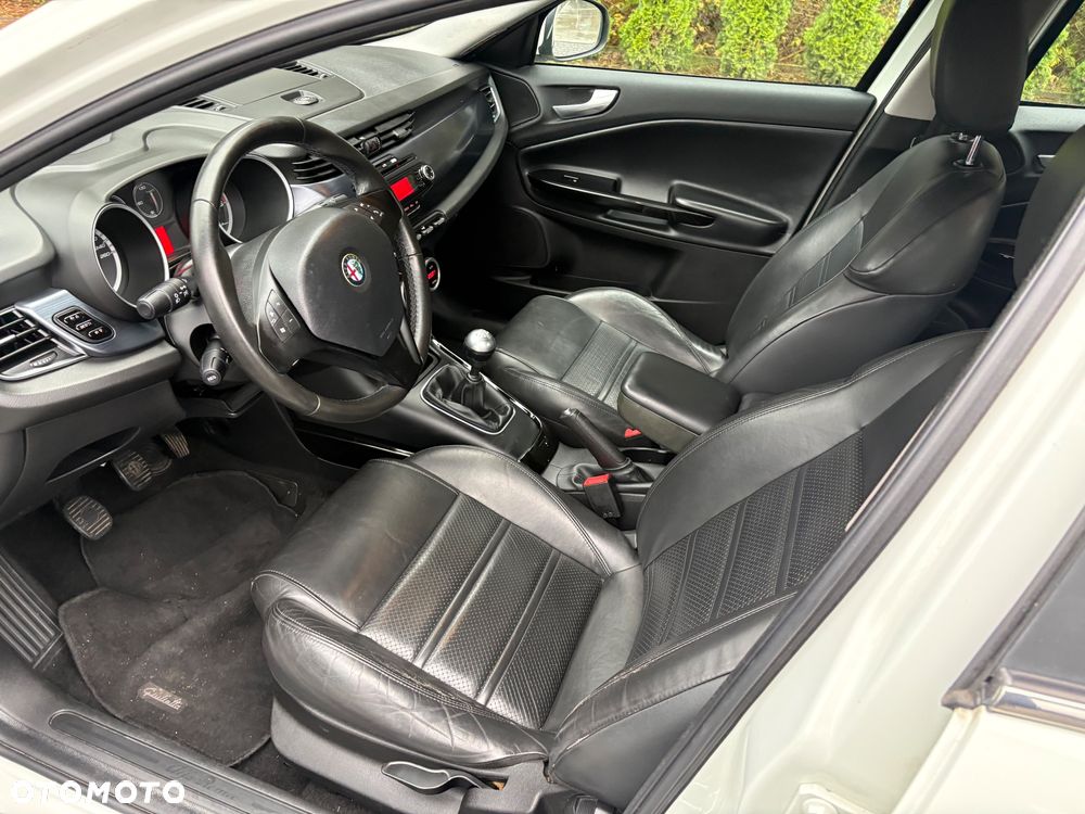 Alfa Romeo Giulietta 1.6 JTDM - 18