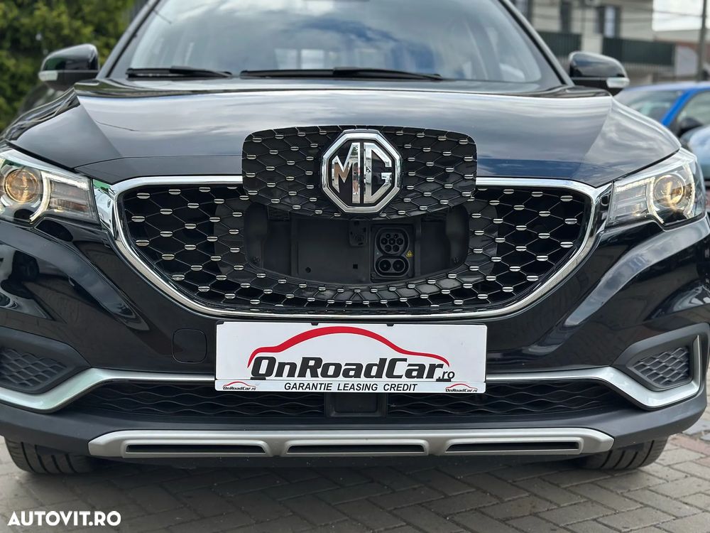 MG ZS EV Luxury - 30