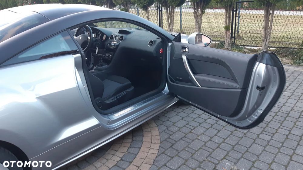 Peugeot RCZ 1.6 155 THP - 23