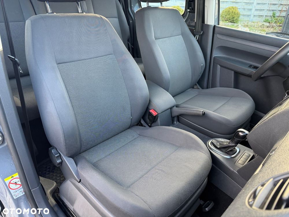 Volkswagen Caddy Maxi Comfortline DSG - 11
