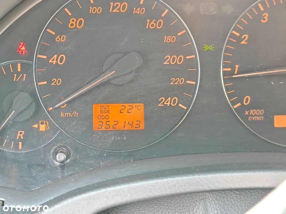 Toyota Avensis 1.8 VVT-i Terra - 3