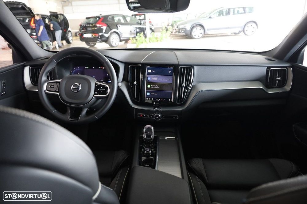 Volvo XC 60 2.0 B4 Plus Dark - 16
