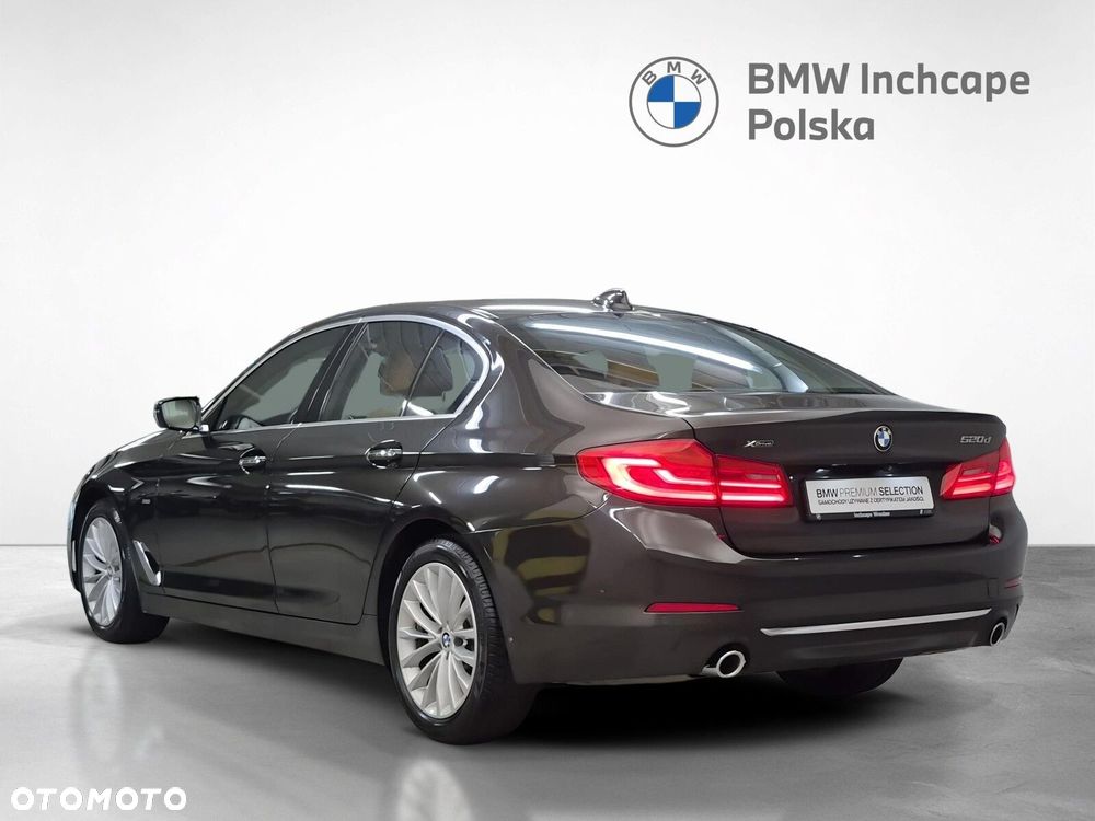 BMW Seria 5 520d xDrive Luxury Line sport - 4