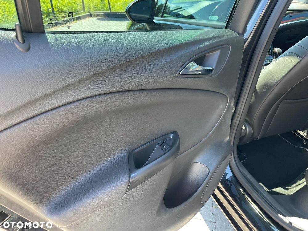 Opel Astra 1.6 CDTI Elite S&S - 18