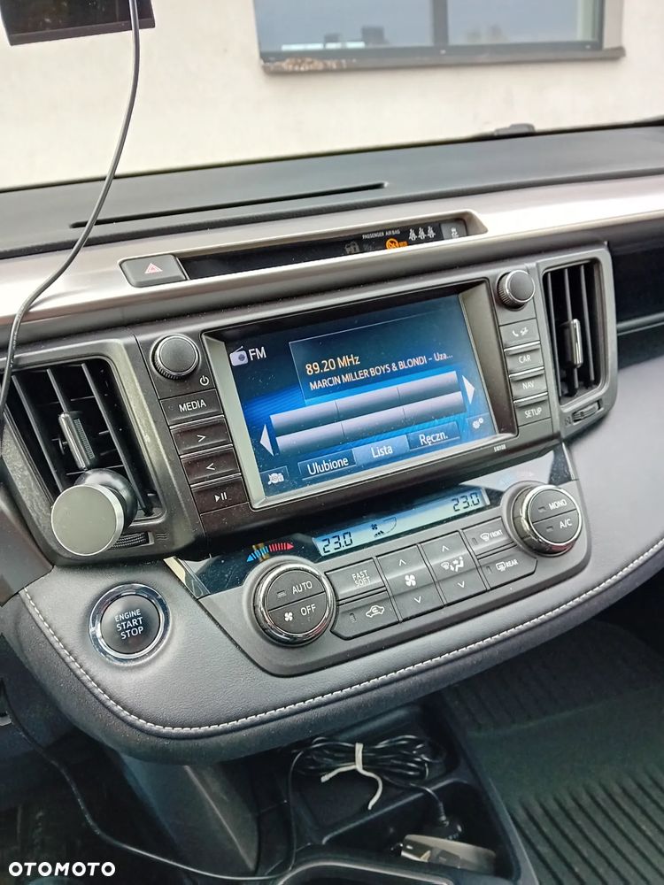 Toyota RAV4 - 11