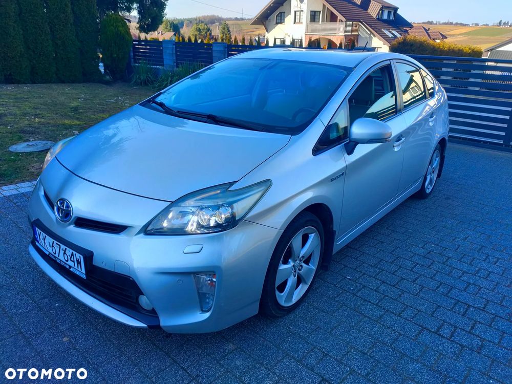 Toyota Prius (Hybrid) Comfort - 3