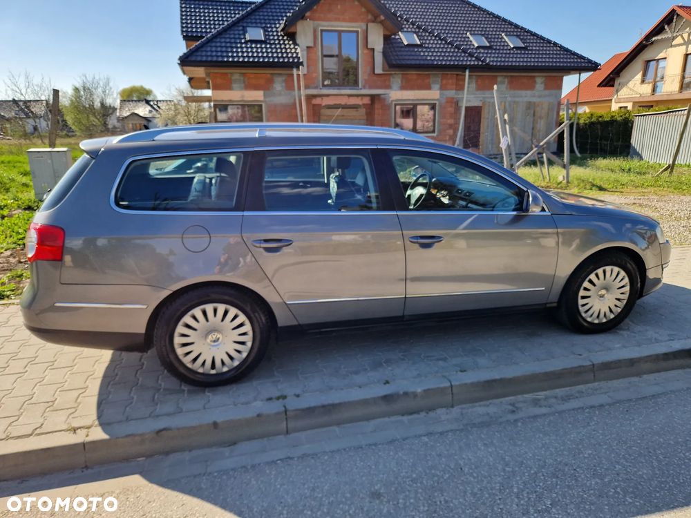 Volkswagen Passat 2.0 TDI DPF Highline - 19