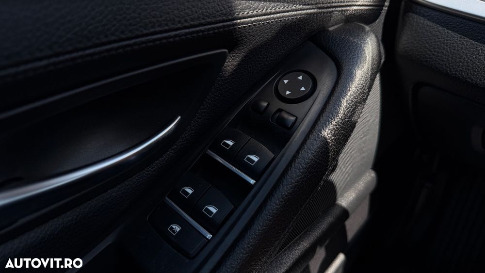 BMW Seria 5 520d xDrive AT - 14