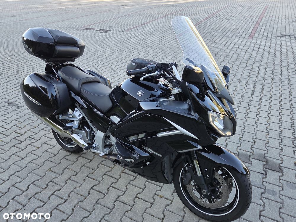 Yamaha FJR - 12