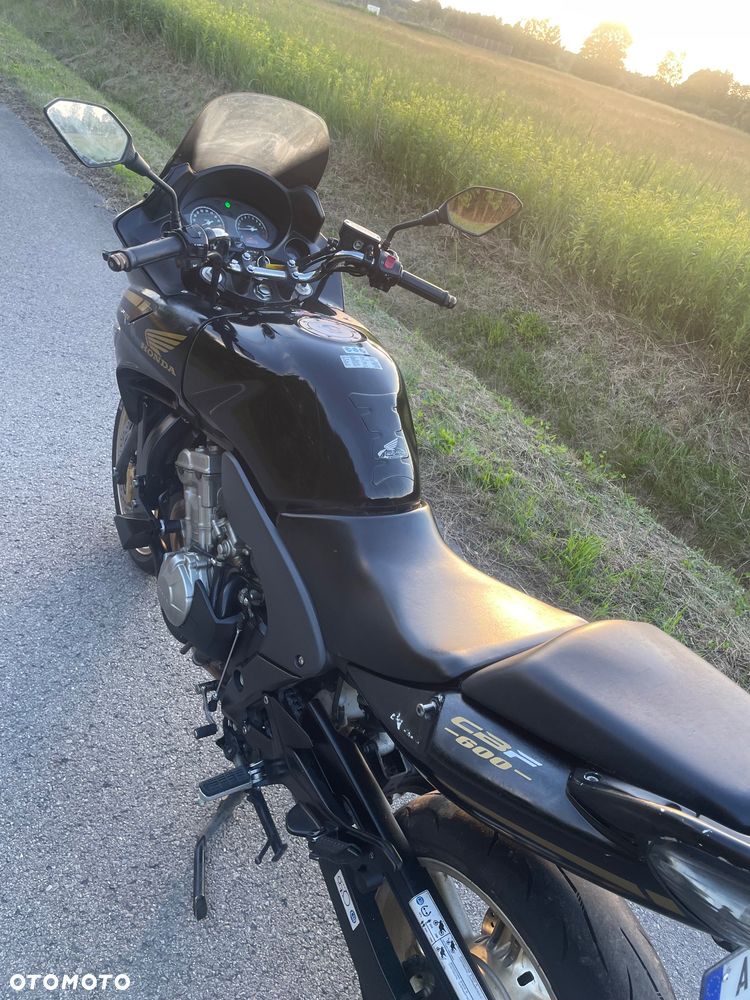 Honda CBF - 4