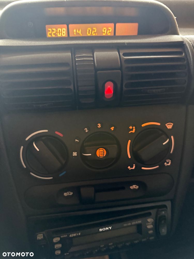 Opel Corsa 1.4 Swing - 3