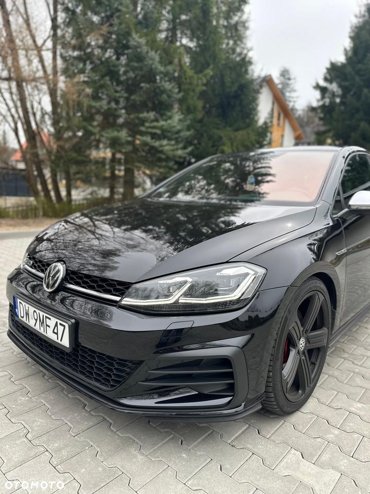 Volkswagen Golf - 2