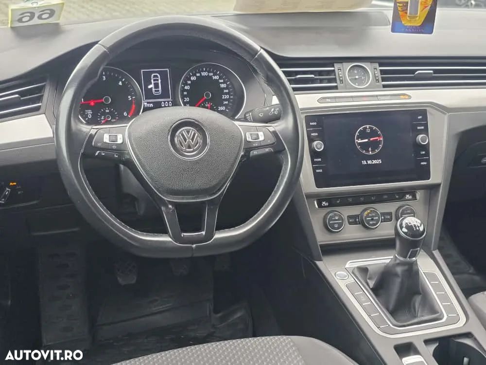 Volkswagen Passat 2.0 TDI (BlueMotion Technology) Highline - 11