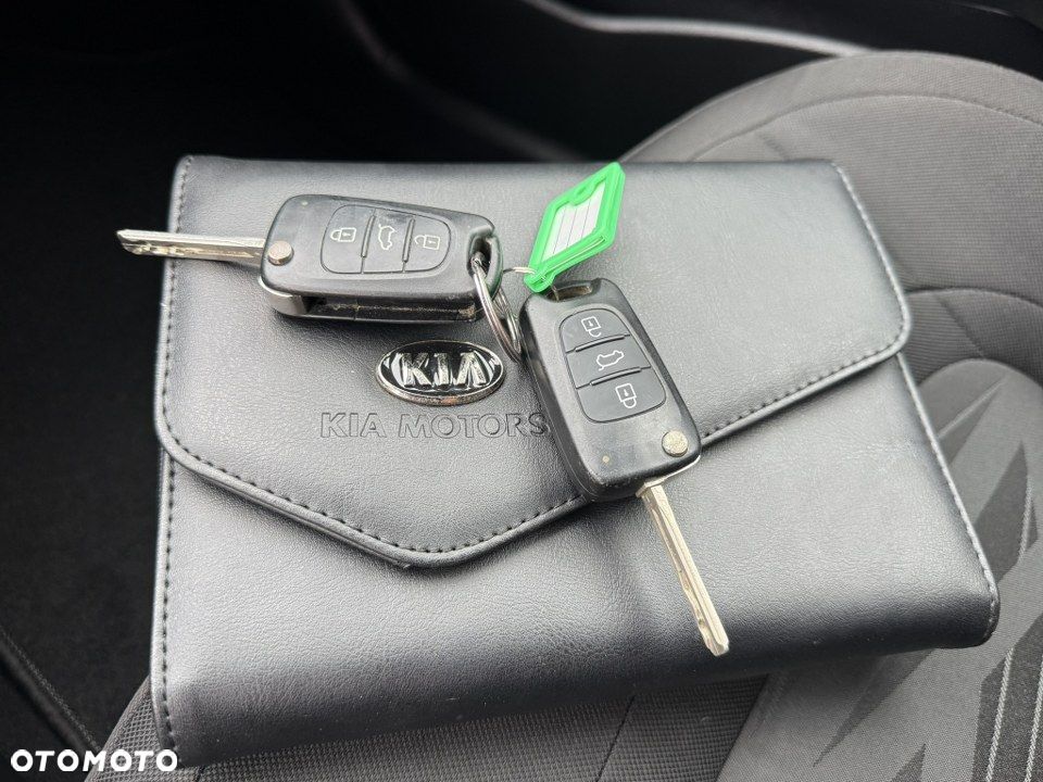 Kia Ceed 1.6 GDI Dream-Team Edition - 38