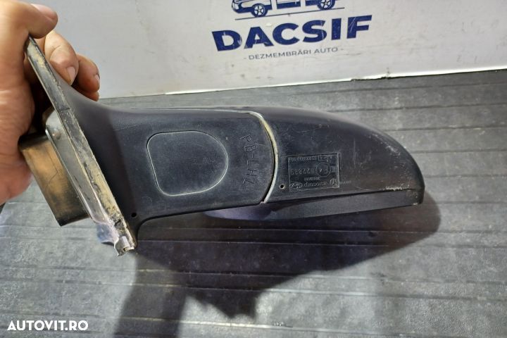 Oglinda stanga manuala E4022889 CU 3 PINI E4022889 CU 3 PINI Hyundai - 4